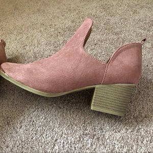 Qupid light pink booties